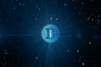 Kelsem Ricardo Rios Lima afirma que ações oferecem mais estabilidade, enquanto criptomoedas trazem alto risco e potencial de retorno rápido.