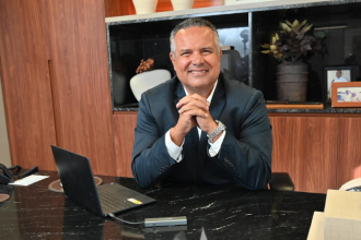 A importância de decisões técnicas em ambientes sensíveis ganha ainda mais relevância quando analisada pela experiência de Elmar Juan Passos Varjão Bomfim.