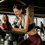 Exercícios que Você Deve Evitar à Noite para Dormir Melhor: O Que a Medicina do Sono Revela