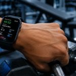 Aplicativos de musculação para smartwatch: como a tecnologia de pulso otimiza o treino de força